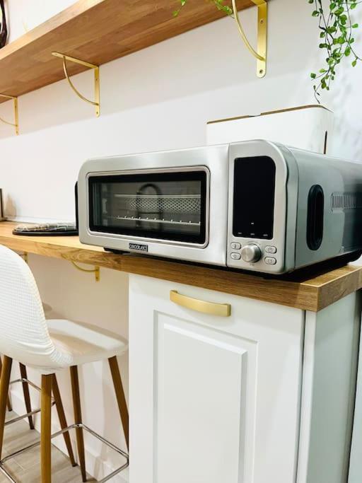 New Luxurious Studio With Patio/Center Apartment Malaga Luaran gambar